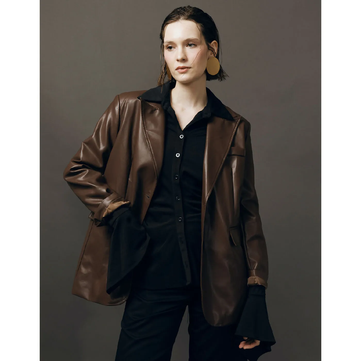 CLASSIC BROWN LEATHER BLAZER