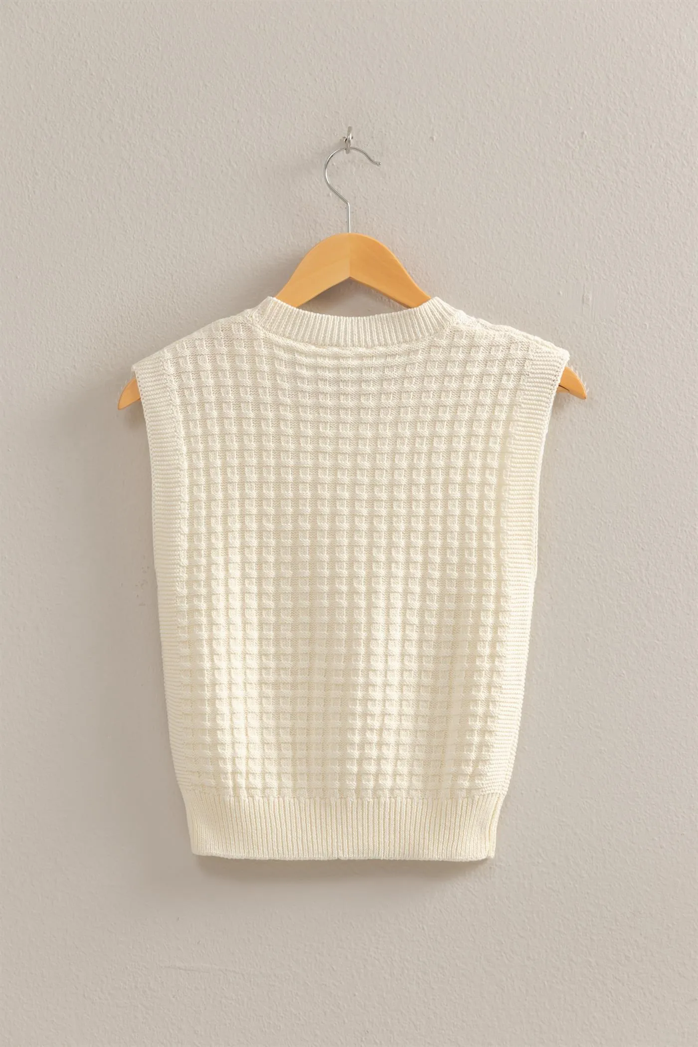 DZ25A709-Crew Neck Textured Sweater Vest