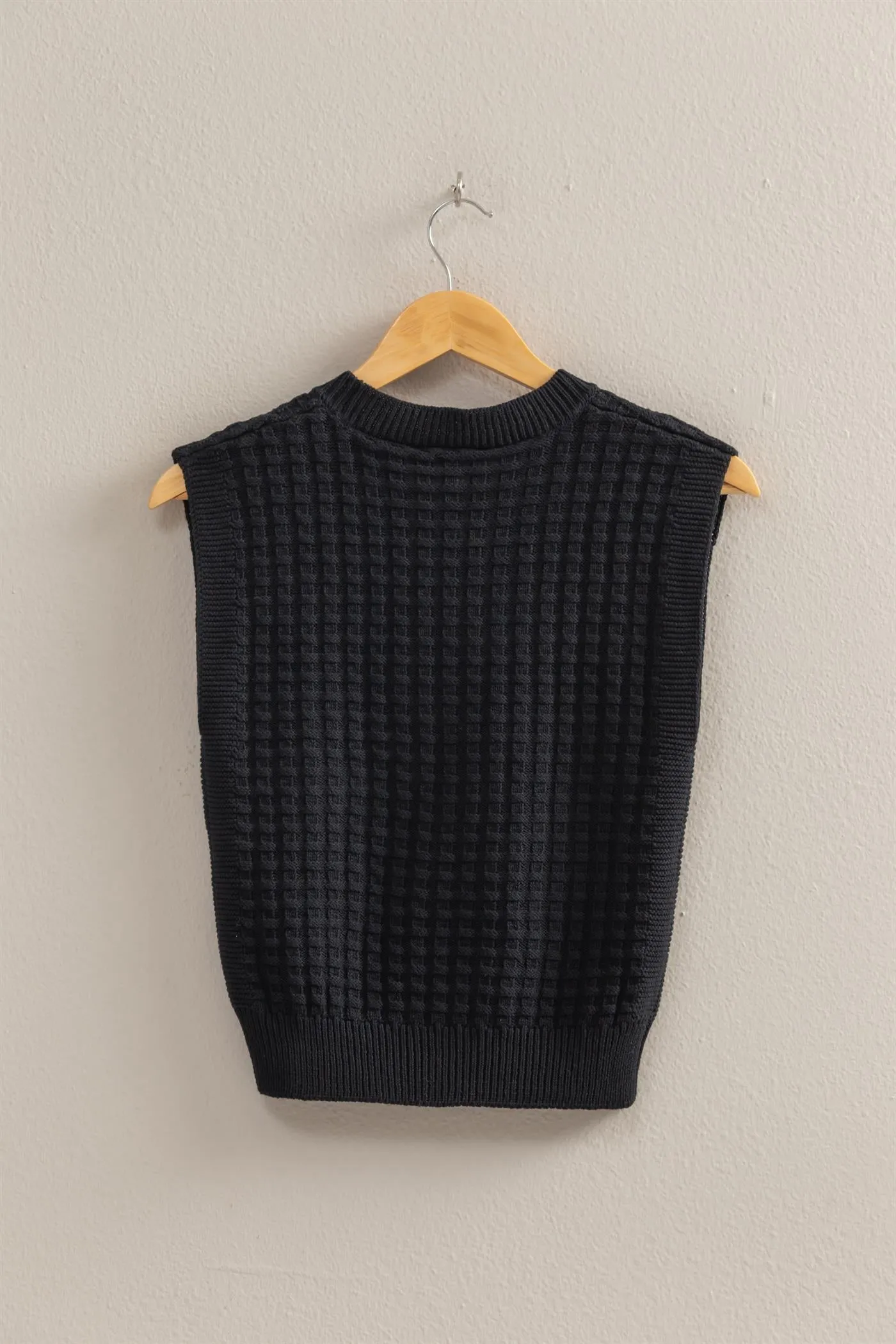 DZ25A709-Crew Neck Textured Sweater Vest