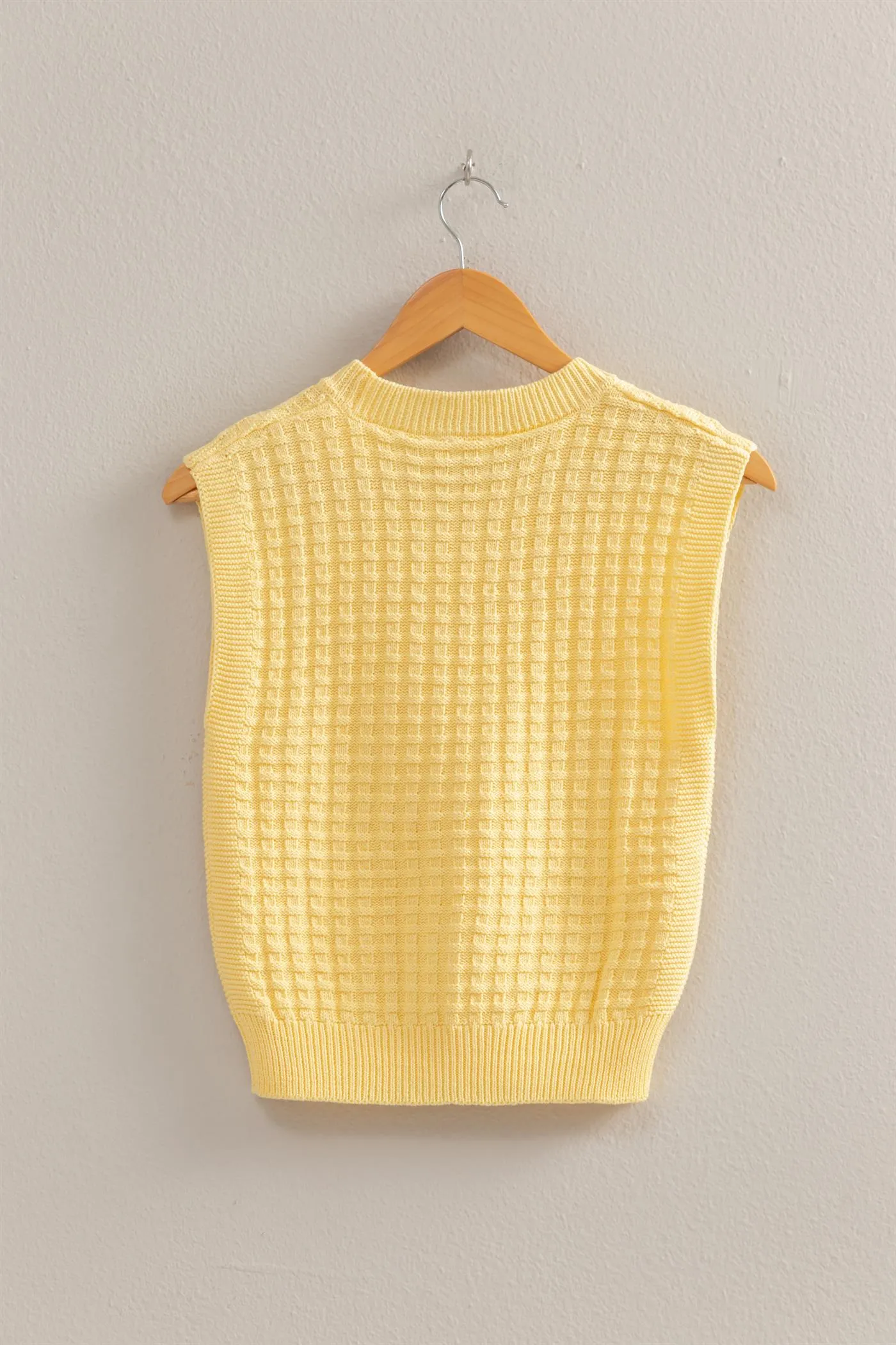 DZ25A709-Crew Neck Textured Sweater Vest