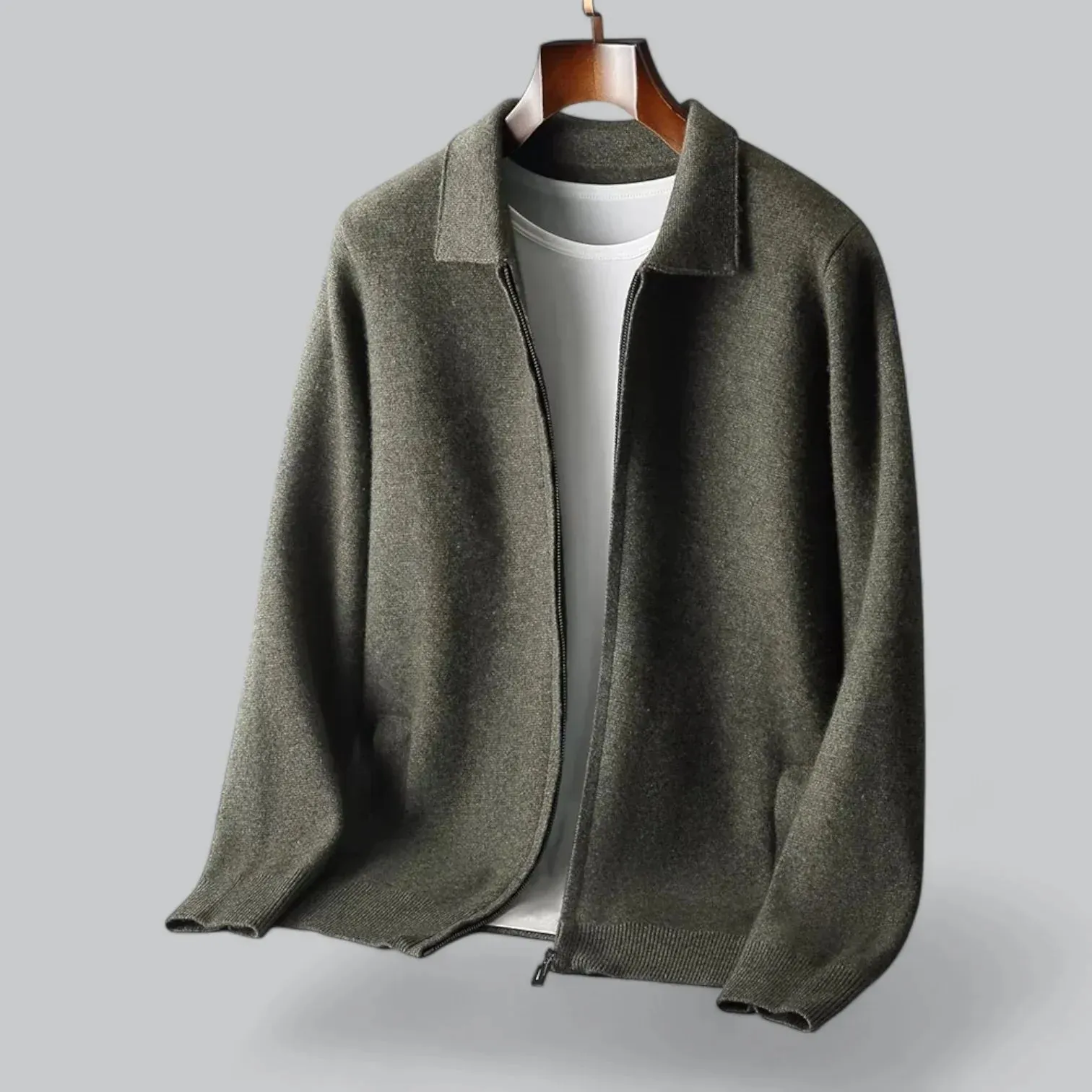 Minimalist Men's Jacket with Smooth Zipper Design