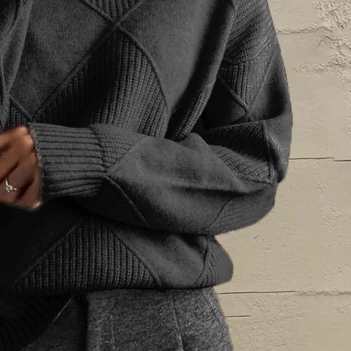 Turtleneck Pullover Sweater for Women Oversized Trendy Long Sleeve Chunky Knit Jumper Casual Comfy Soft Sweater