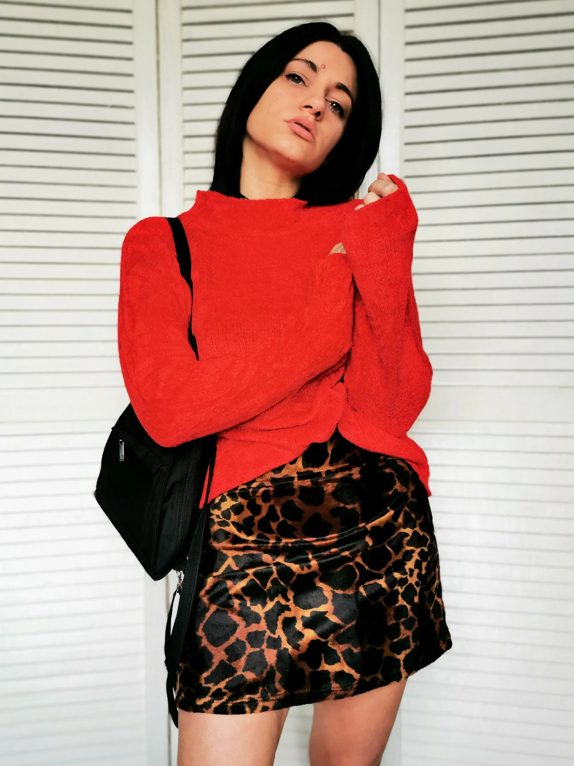 Vintage 90s minimalist fluffy jumper sweater in red