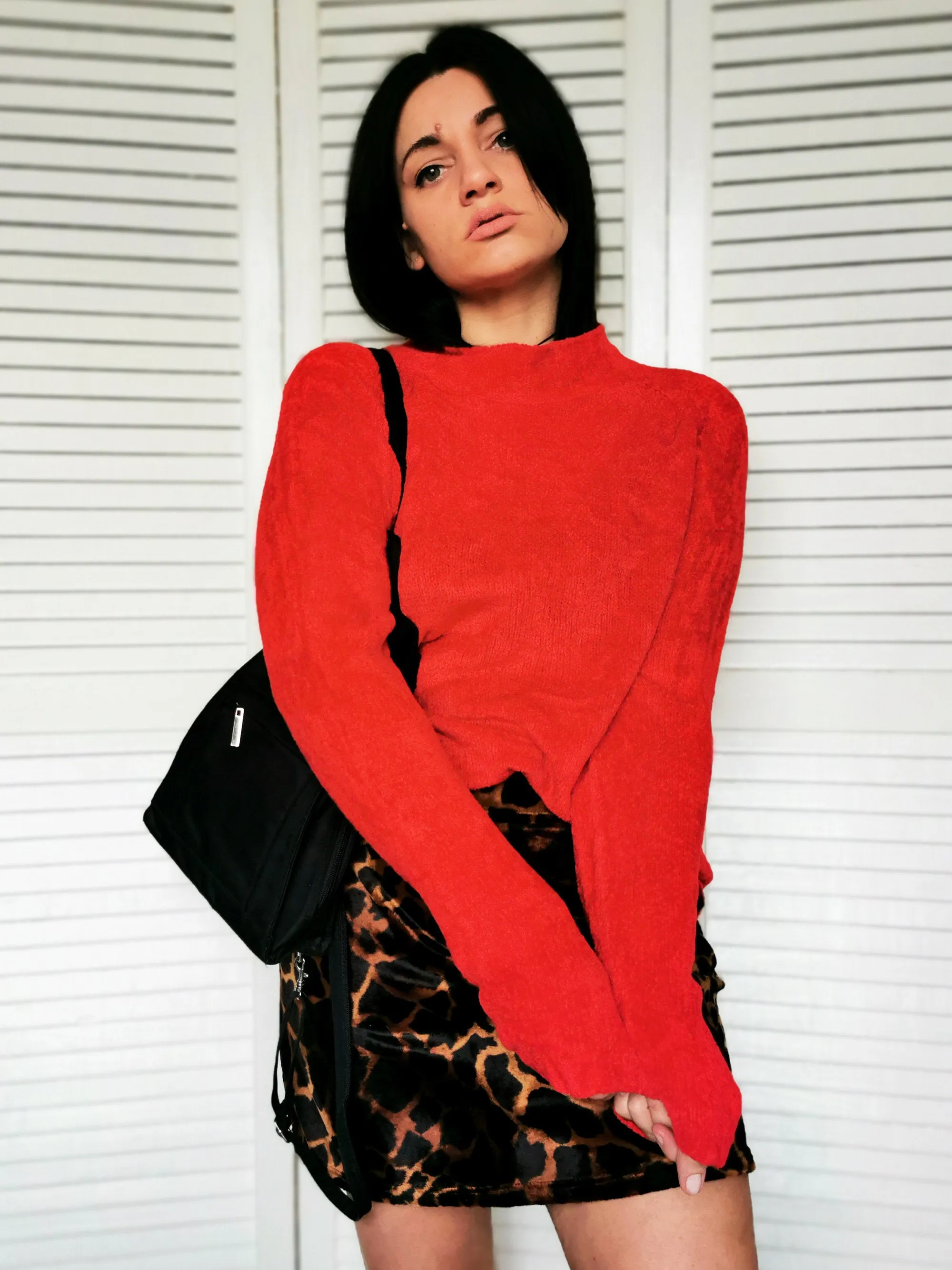 Vintage 90s minimalist fluffy jumper sweater in red