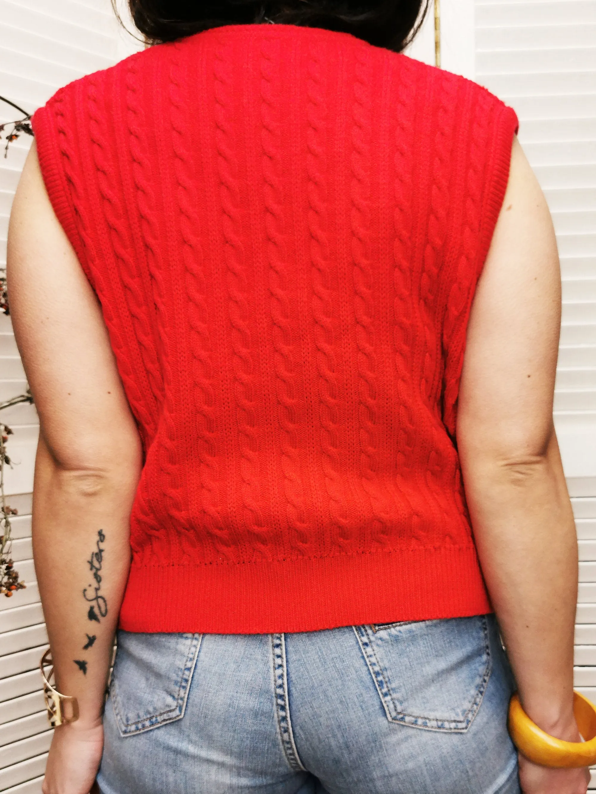 Vintage 90s minimalist red knit sleeveless sweater top